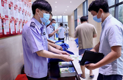 �ӷ����绷���ջ��ʽ�����������������𣬹�����ɫ����